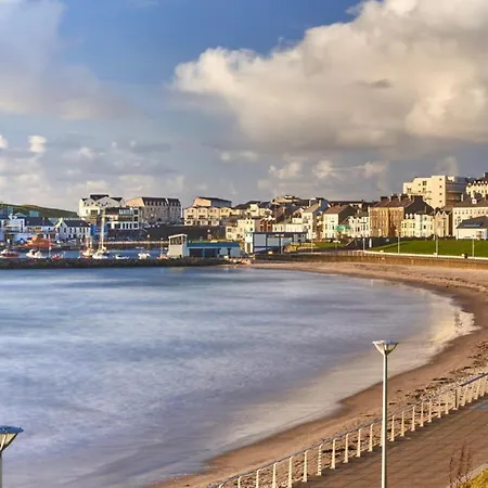 1 Princess Yellow - Portrush By The Sea Buitenkant foto